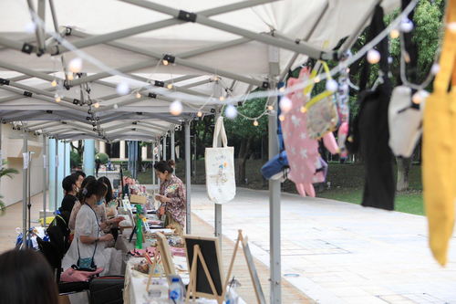 城市绿洲 夏日户外舞台与演艺新空间